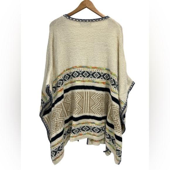 Fab'rik Southwestern Geometric Print Boho Cozy Poncho Cardigan Sweater - Medium - Picture 2 of 8